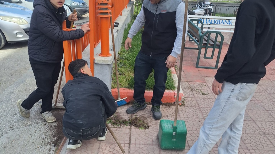 Bahçemizde Bahar Temizliği
